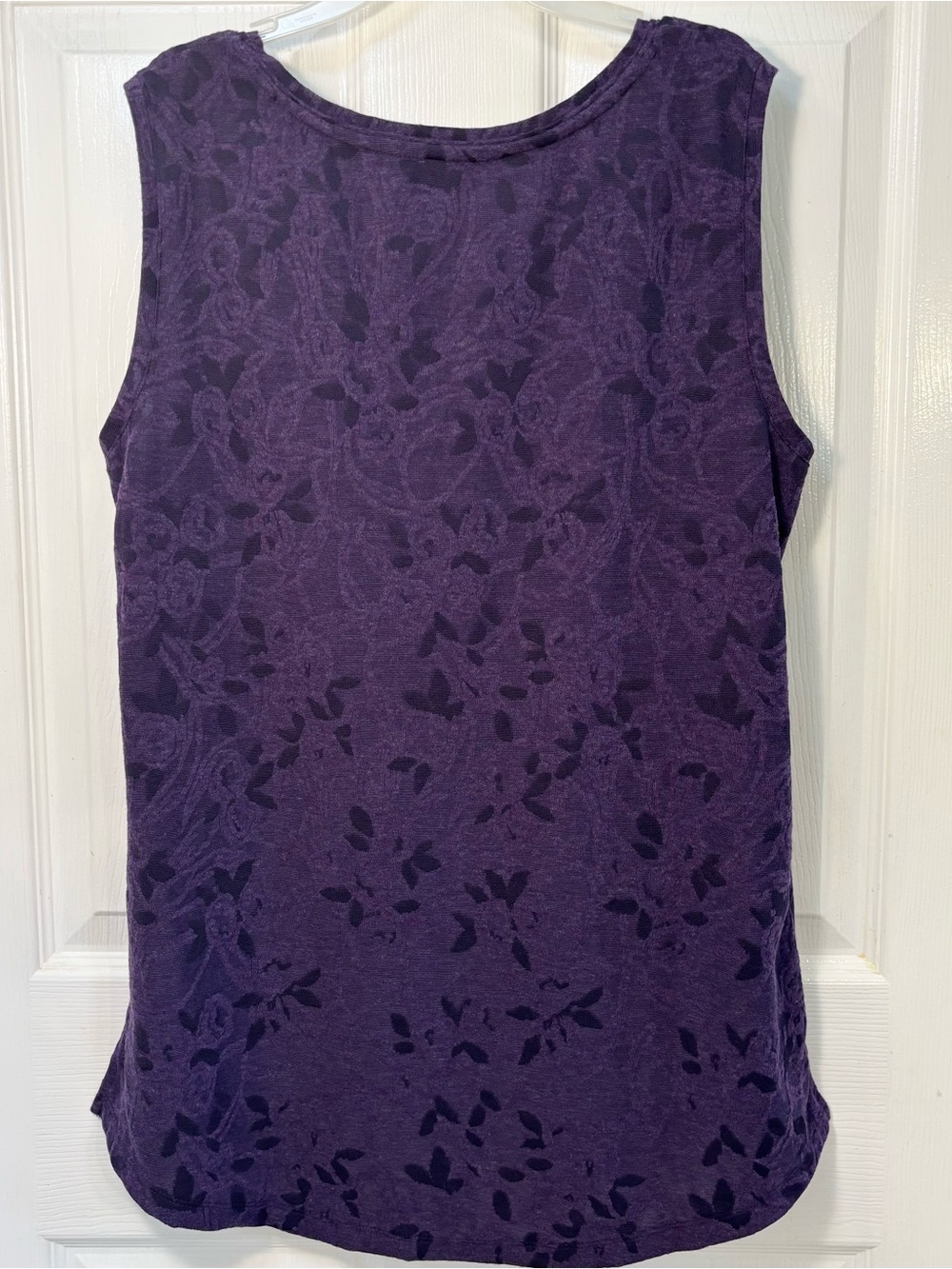Simply Vera Vera Wang Deep Purple Floral Burnout Tank, Women Sz M, Sleeveless - Picture 2 of 13
